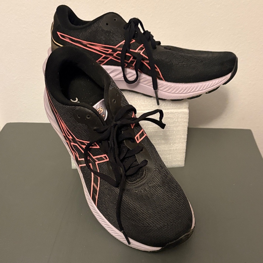 ASICS Women's Black and Pink Sneakers - Picture 2 of 6